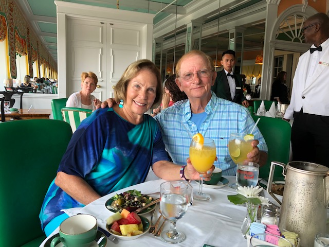 MikeAndSueCelebrate33